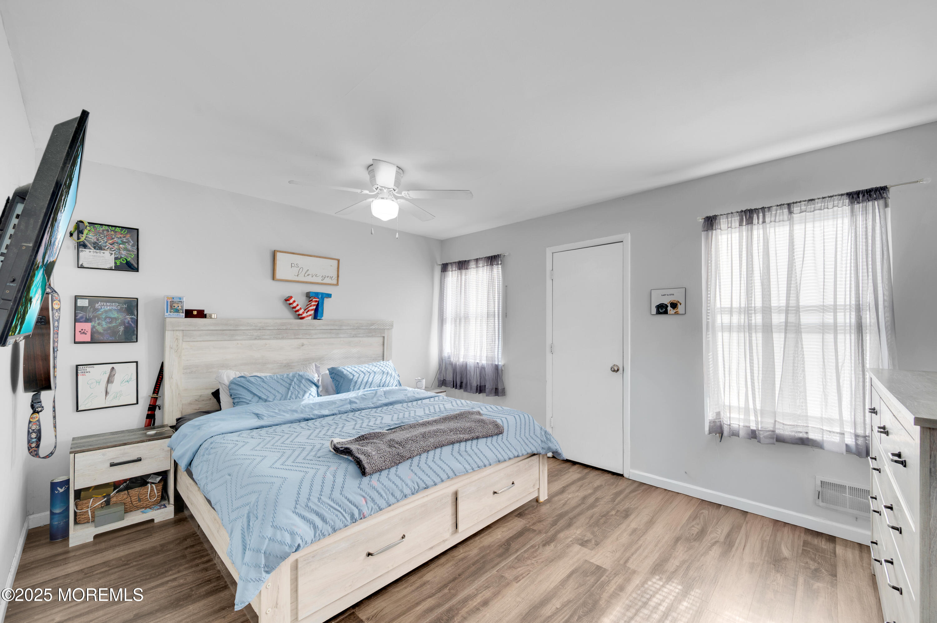 21 Shelli Terrace Barnegat, NJ 08005 - Photo 22 of 42 a bedroom with a bed and a window