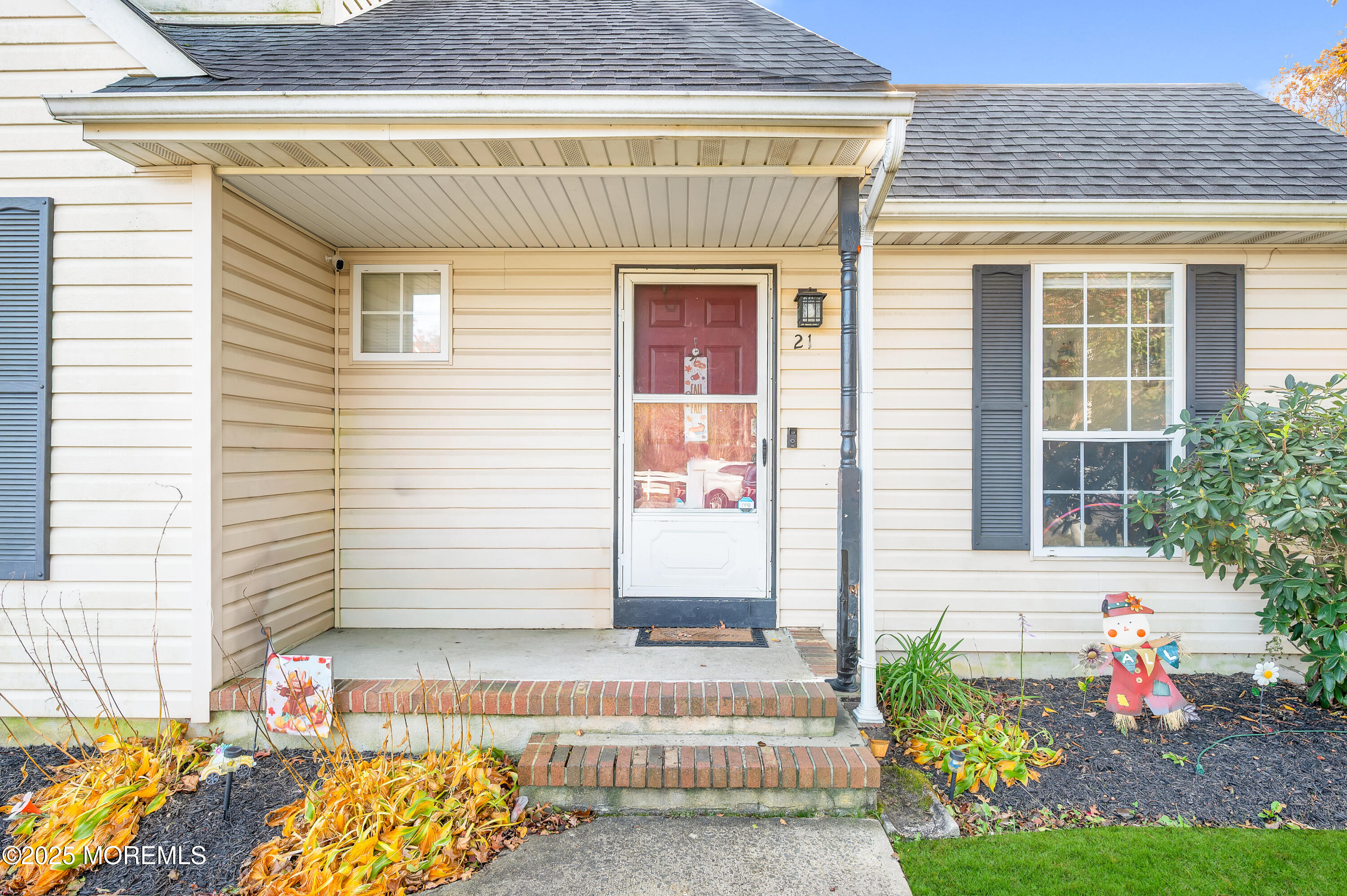 21 Shelli Terrace Barnegat, NJ 08005 - Photo 3 of 42 a front view of a house with a yard