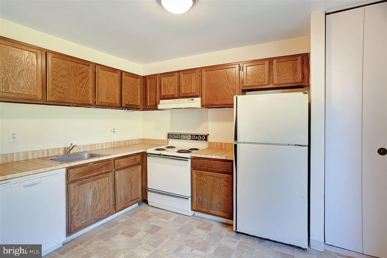 628 Lopax Road Harrisburg, PA 17112 - Photo 6 of 24 Gallery Image 6