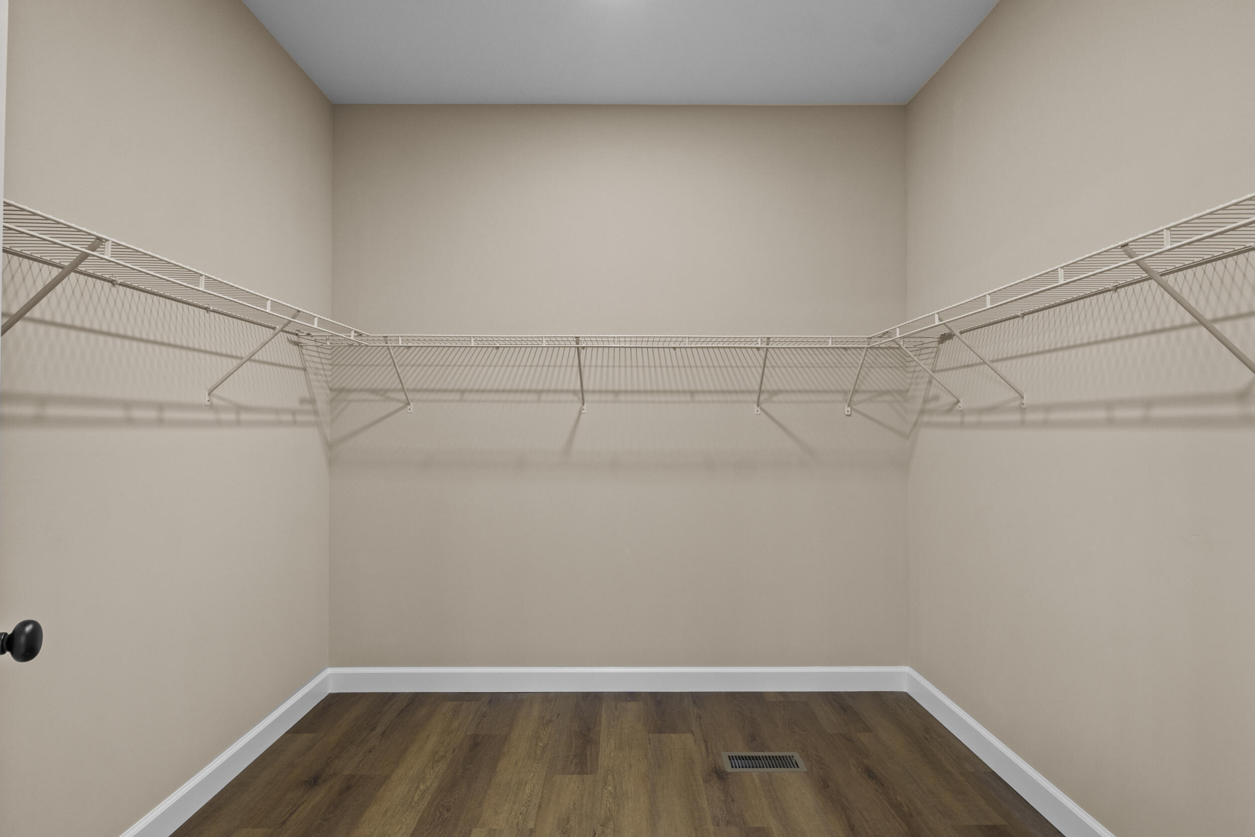 545 Boones Creek Road Lancaster, KY 40444 - Photo 30 of 49 Primary ensuite closet