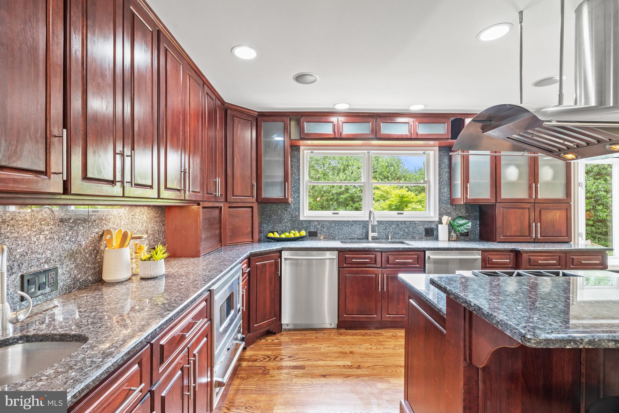 8205 Falstaff Road McLean, VA 22102 - Photo 8 of 51 The Gourmet, Island Kitchen