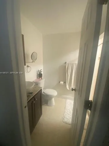 $3,000 | North Andrews Terrace, Oakland Park, FL 33334