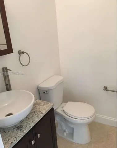 $3,000 | North Andrews Terrace, Oakland Park, FL 33334