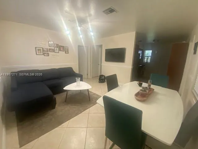 $3,000 | North Andrews Terrace, Oakland Park, FL 33334