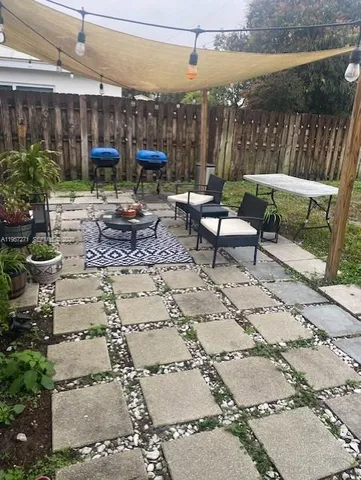 $3,000 | North Andrews Terrace, Oakland Park, FL 33334