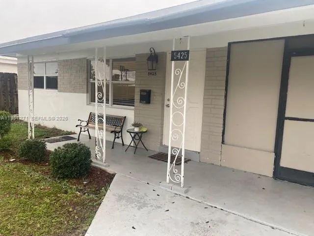 $3,000 | North Andrews Terrace, Oakland Park, FL 33334