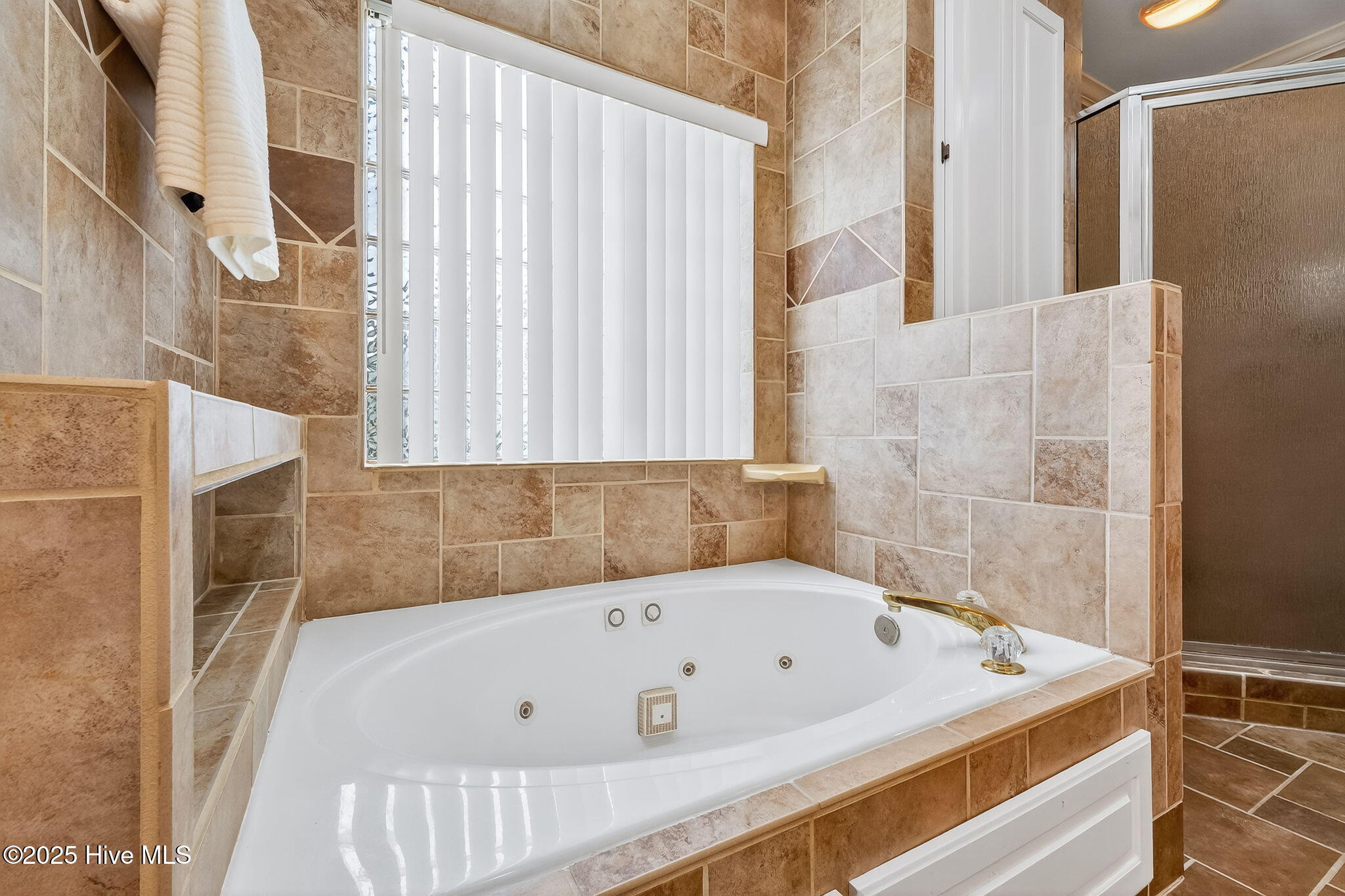 107 West Raintree Lane Goldsboro, NC 27534 - Photo 37 of 55 Owners Suite Bathroom