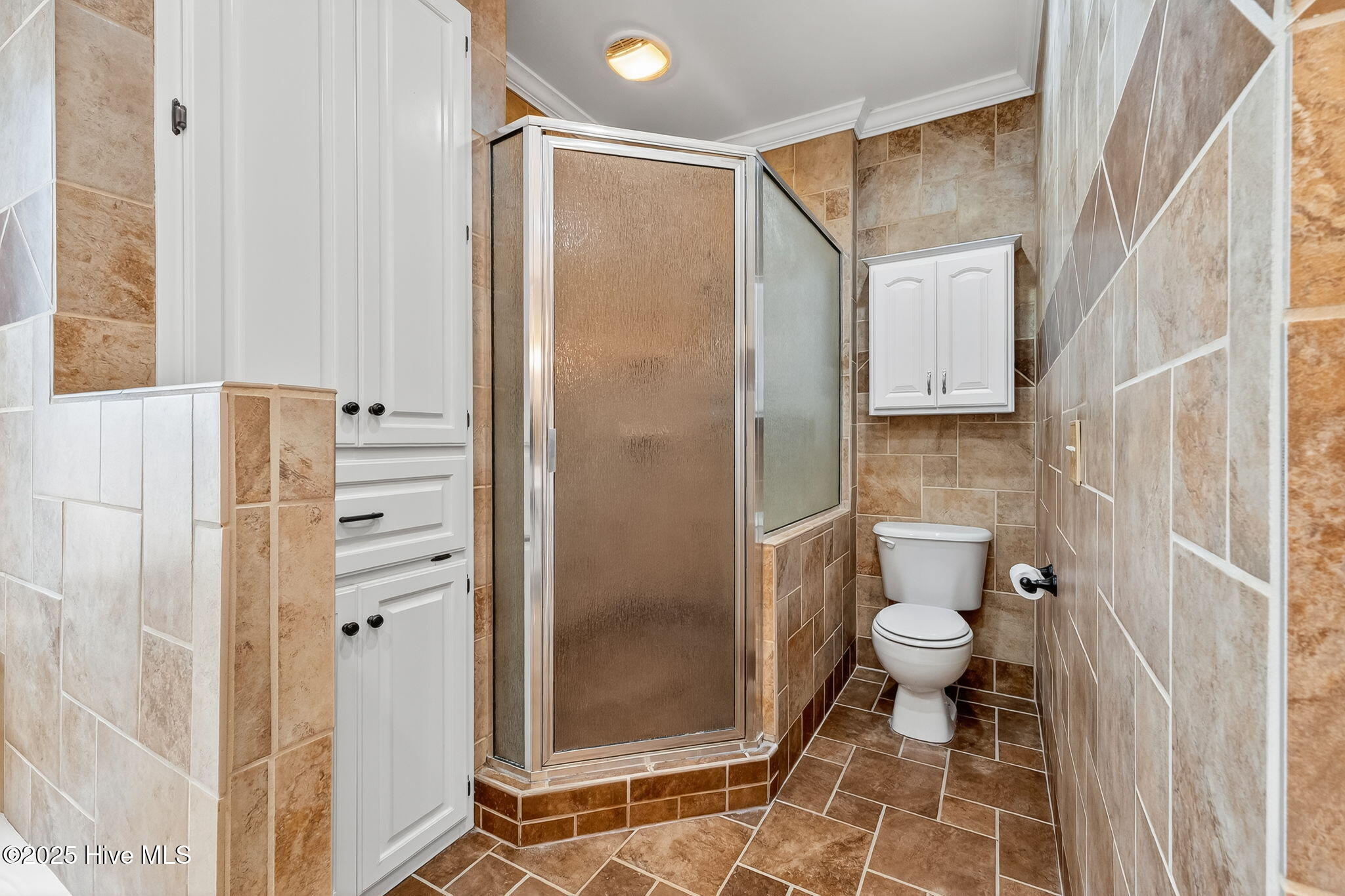 107 West Raintree Lane Goldsboro, NC 27534 - Photo 40 of 55 Owners Suite Bathroom