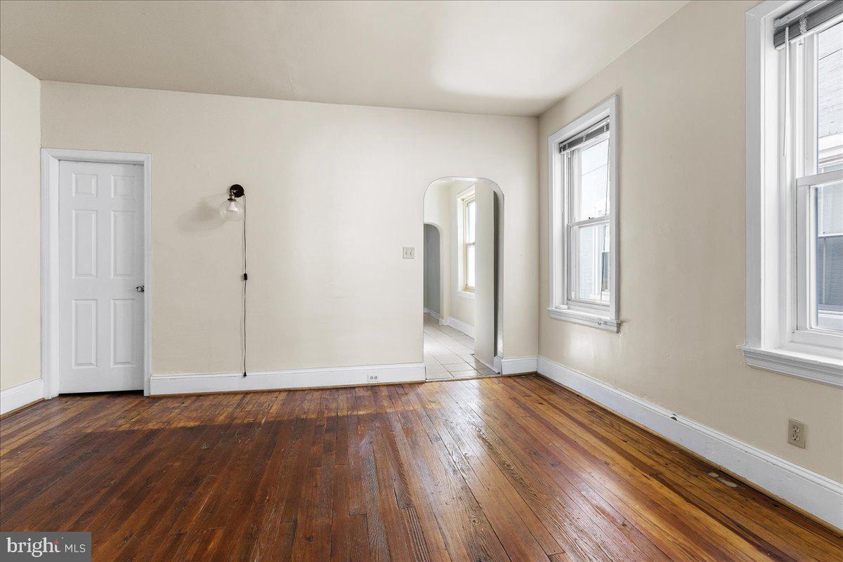249 Roxborough Avenue Philadelphia, PA 19128 - Photo 6 of 18 Dining Room with doorway to kitchen