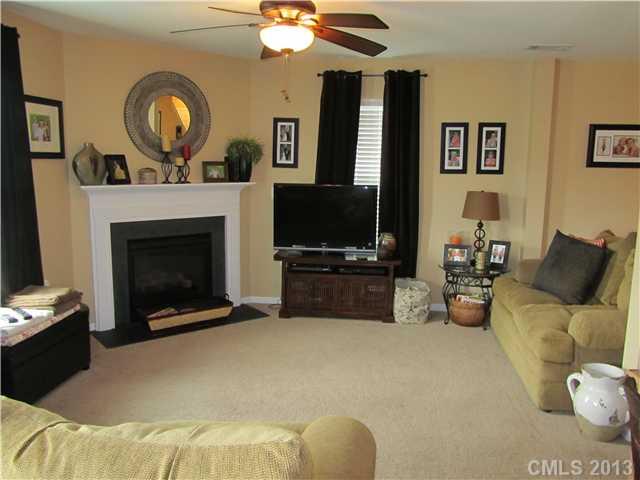 1408 River Run Road Lowell, NC 28098 - Photo 5 of 16 Gallery Image 5