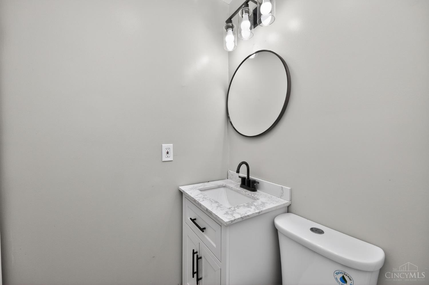 2804 Yankee Road Middletown, OH 45044 - Photo 14 of 37