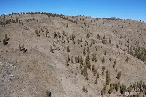 a view of mountain and mountain view