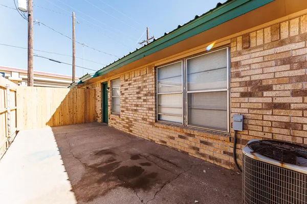 $750 | 5722 Brownfield Drive, Unit C, Lubbock, TX 79414
