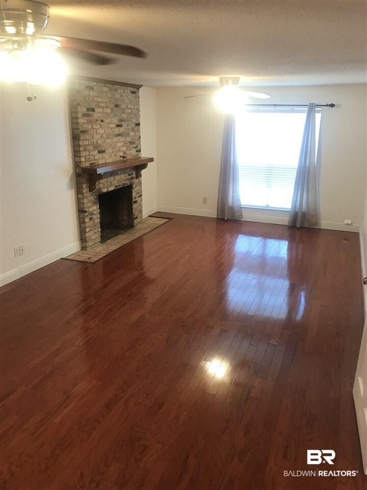 5777 Chester Court Mobile, AL 36609 - Photo 12 of 26