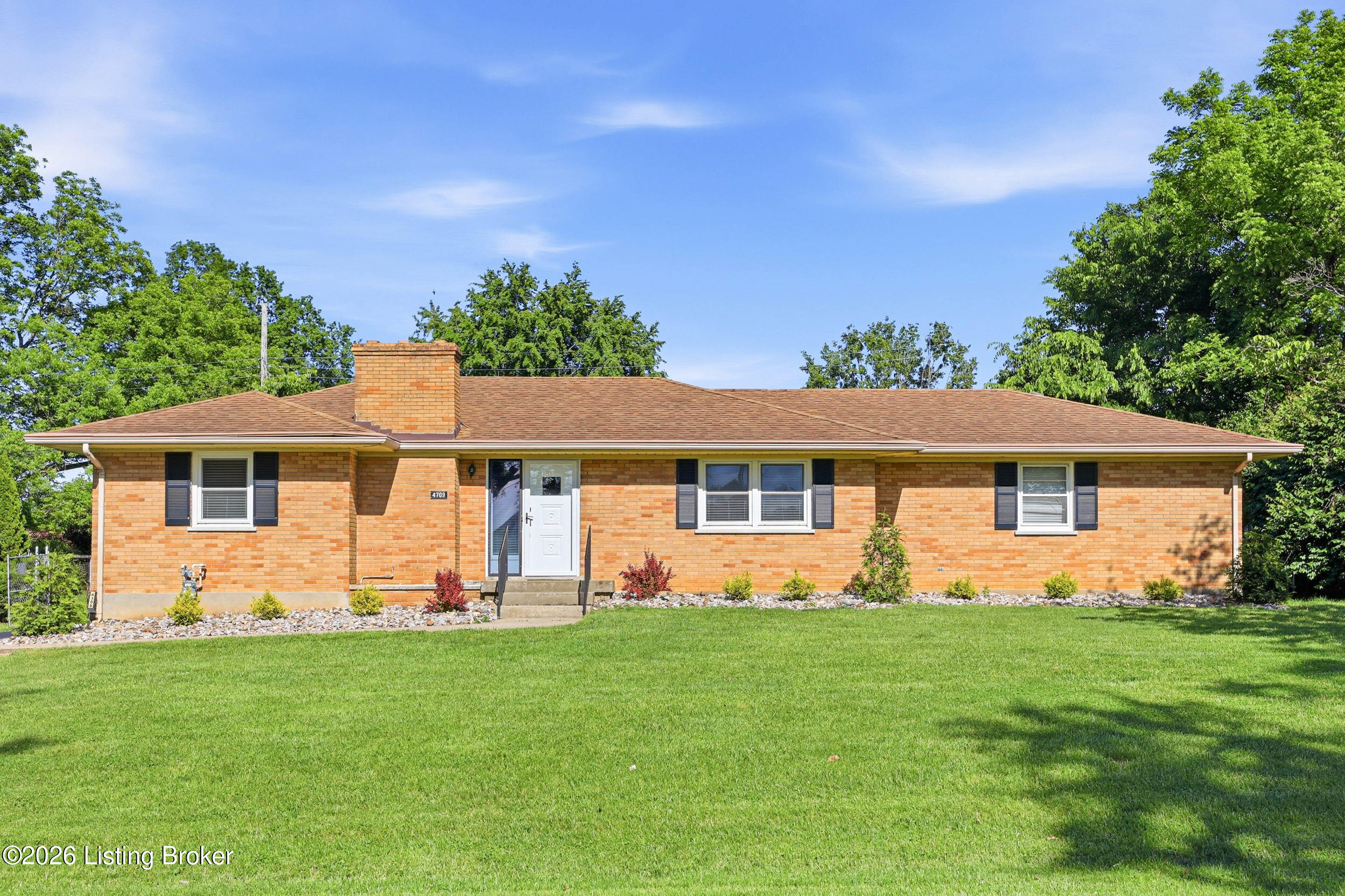 4709 Clarmar Road Jeffersontown, KY 40299 - Photo 1 of 43 4709 clarmar-1