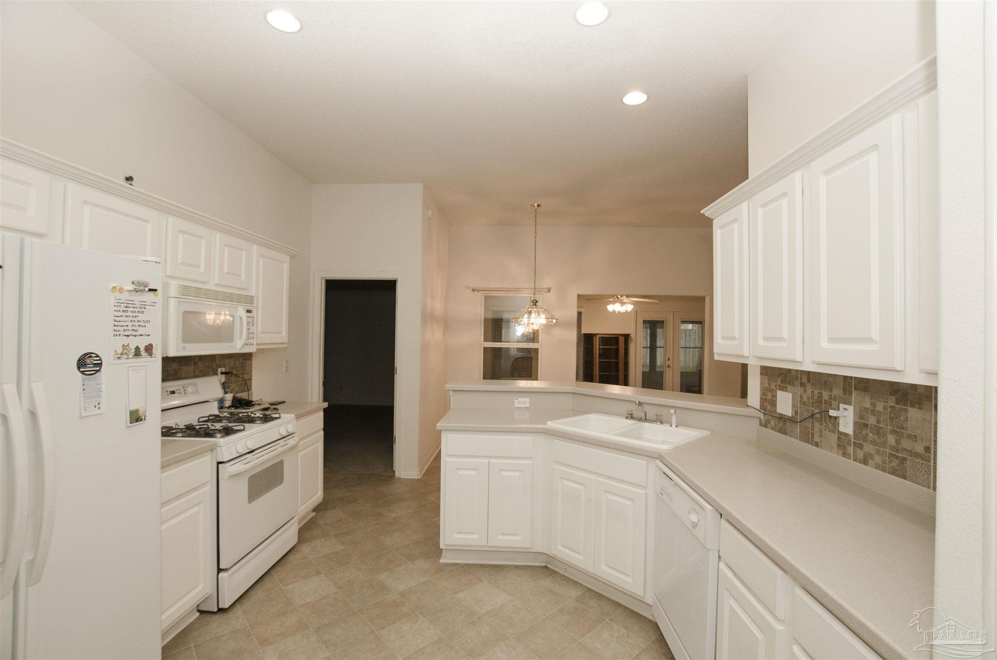 6968 Raburn Road Pensacola, FL 32526 - Photo 11 of 38 Gallery Image 11