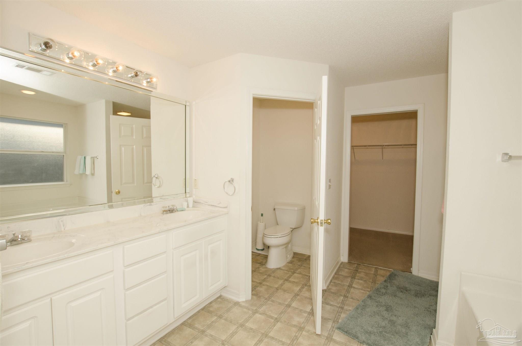 6968 Raburn Road Pensacola, FL 32526 - Photo 20 of 38 Gallery Image 20