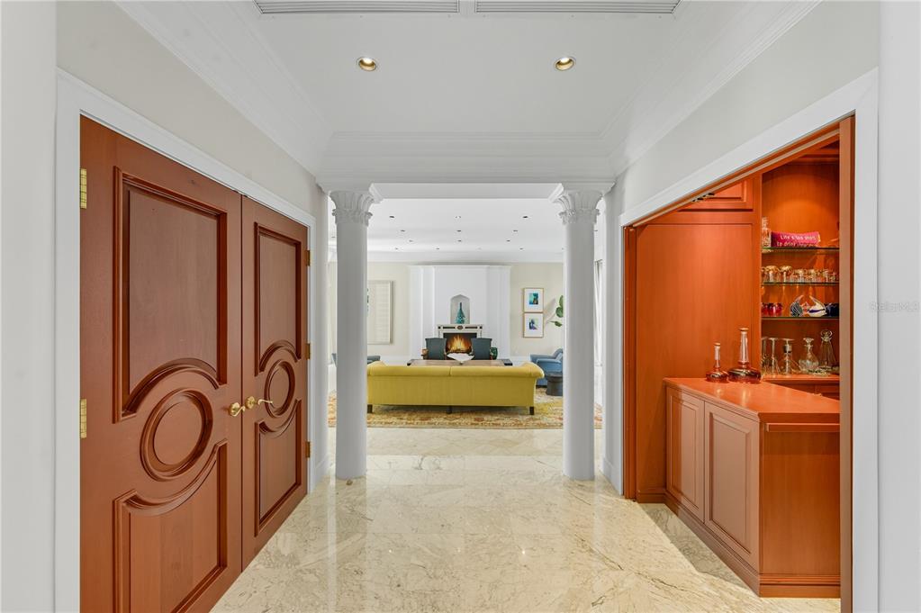 3315 Bay Shore Road Sarasota, FL 34234 - Photo 68 of 96 a bed room with a large bed and a large mirror