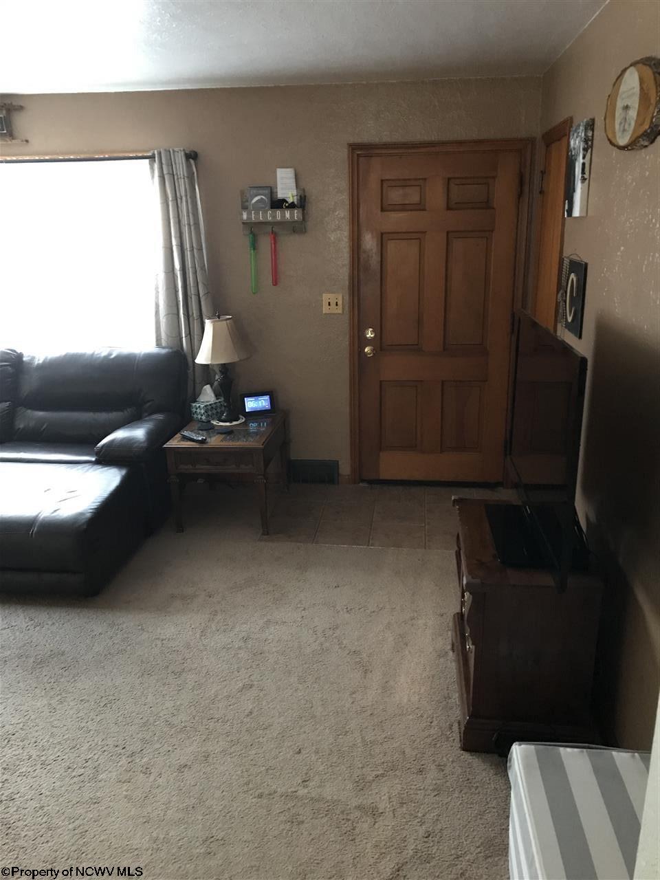 1135 Cloverhill Road Fairmont, WV 26554 - Photo 4 of 20 Gallery Image 4