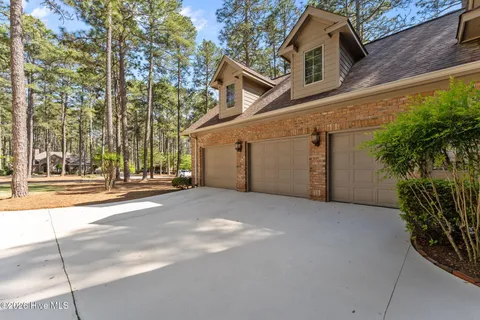 $850,000 | 28 Abbottsford Drive, Pinehurst, NC 28374