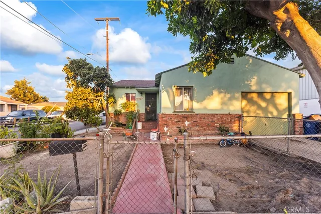 $899,999 | 4860 Bell, Bell, CA 90201