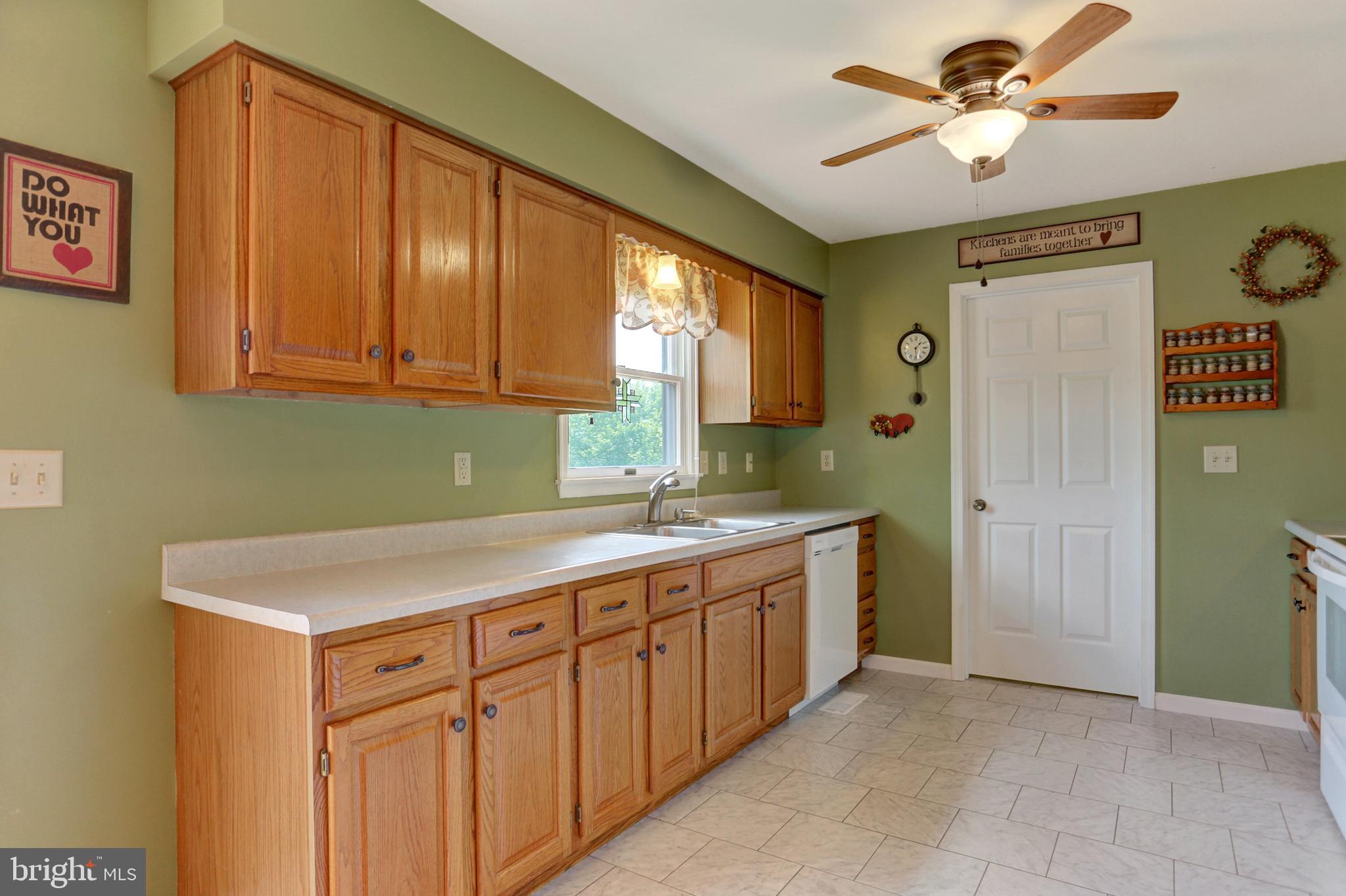 2312 Walnut Bottom Road Carlisle, PA 17015 - Photo 9 of 36 Gallery Image 9