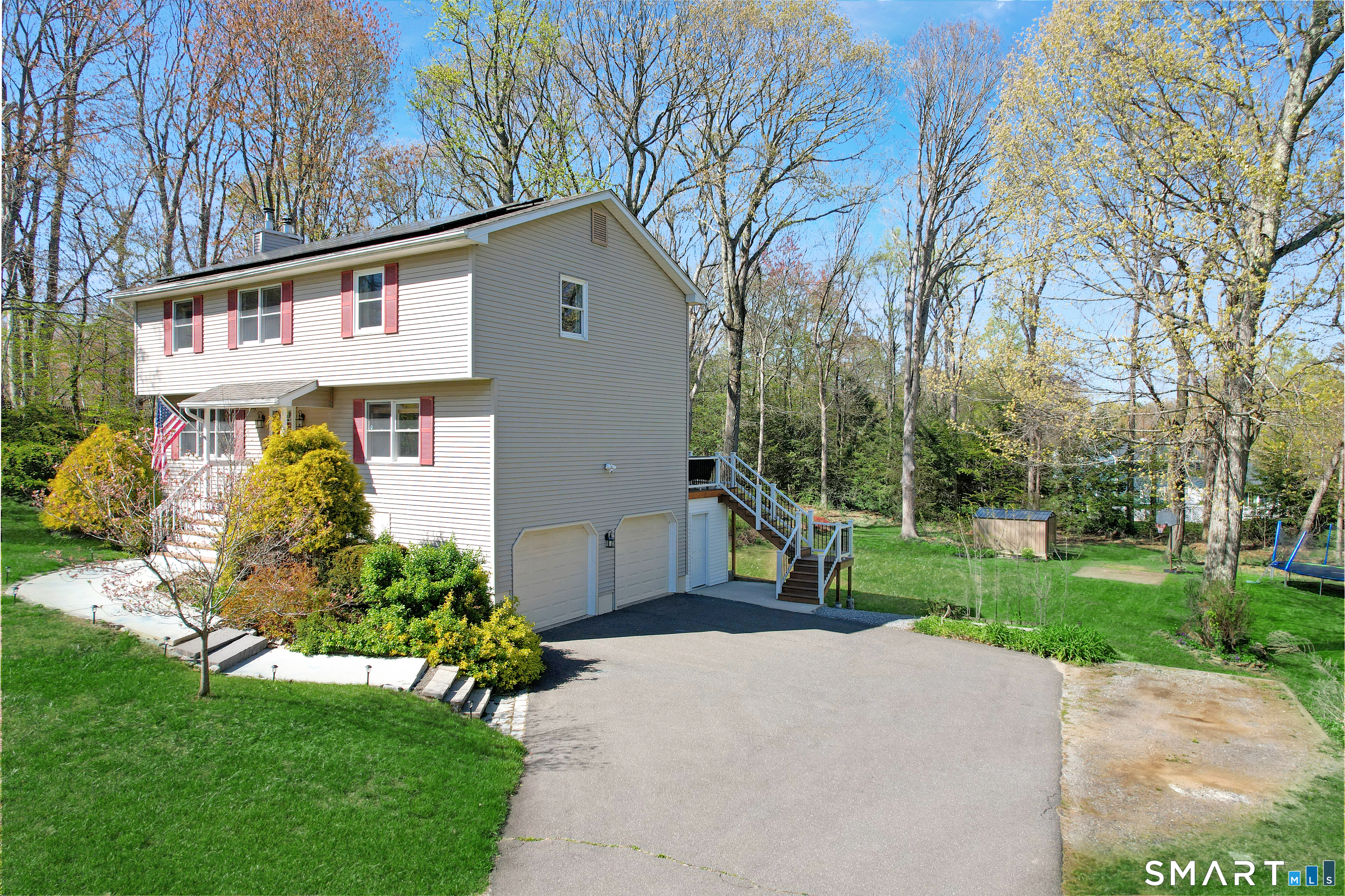16 Stephen Court Prospect, CT 06712 - Photo 38 of 39 a front view of house with a garden