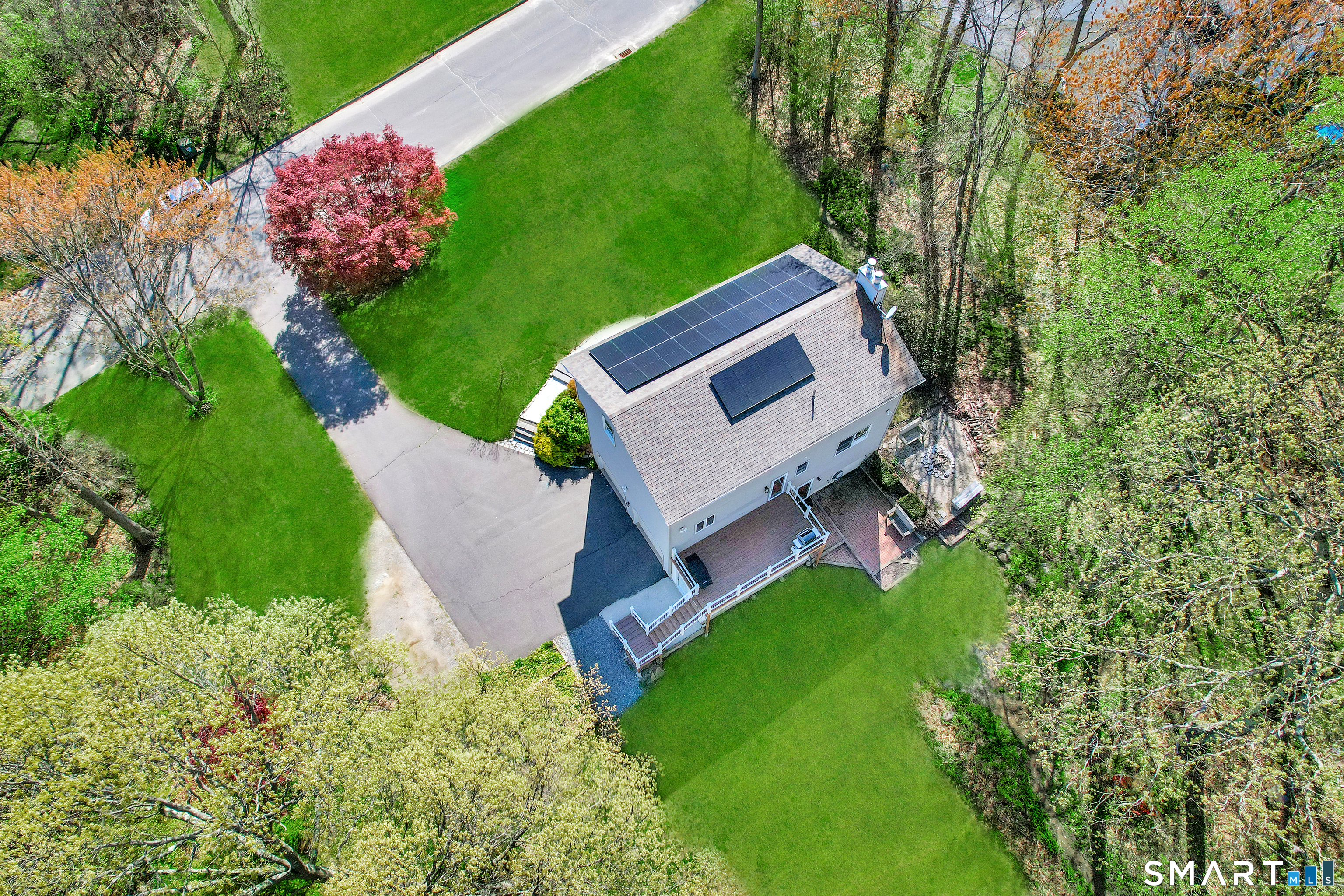 16 Stephen Court Prospect, CT 06712 - Photo 39 of 39 an aerial view of a house with a yard