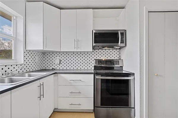 $2,100 | 3100 Coral Springs Drive, Coral Springs, FL 33065