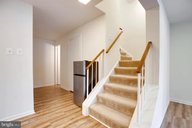 $2,950 | 5772 Crownleigh Court, Burke, VA 22015