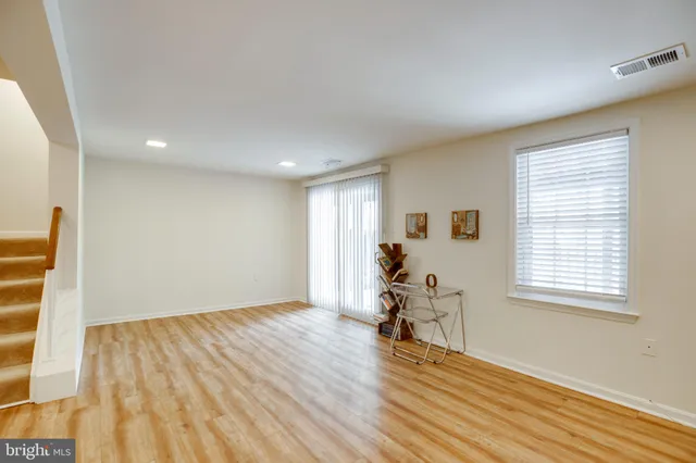 $2,950 | 5772 Crownleigh Court, Burke, VA 22015