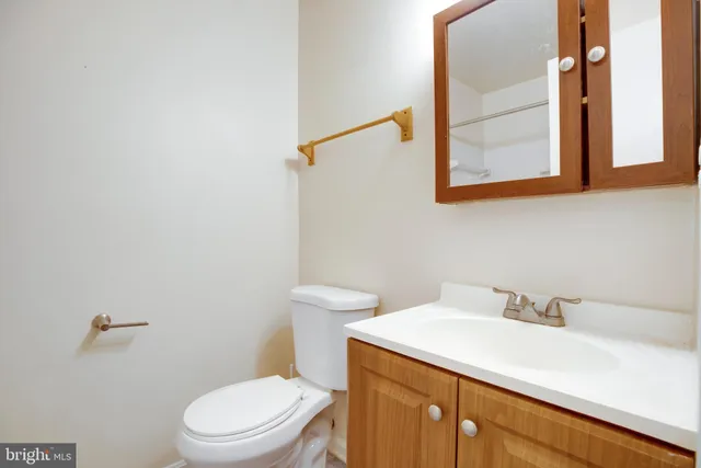 $2,950 | 5772 Crownleigh Court, Burke, VA 22015