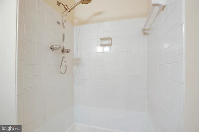 $2,950 | 5772 Crownleigh Court, Burke, VA 22015