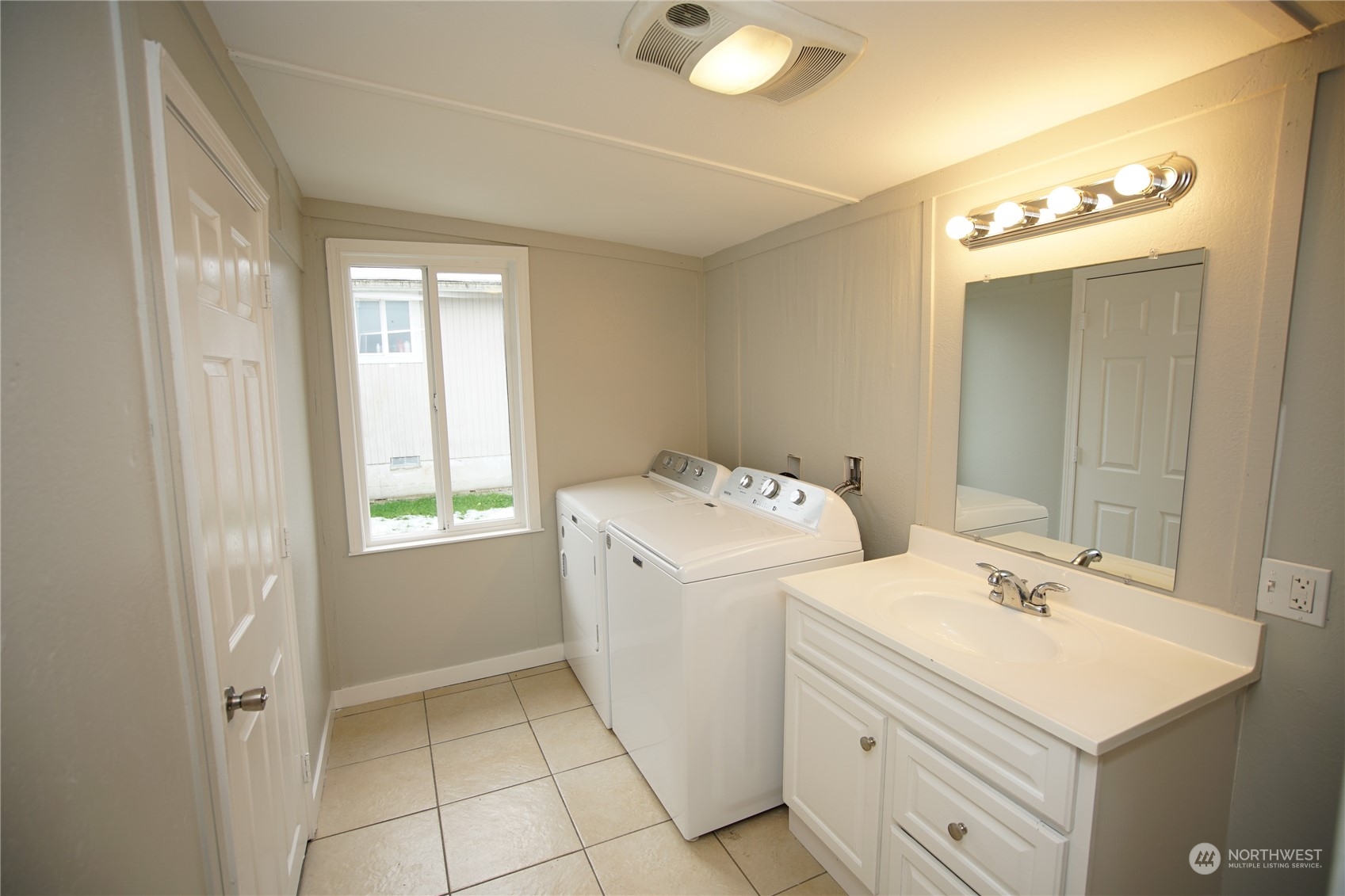 1911 Harding Road Aberdeen, WA 98520 - Photo 18 of 24