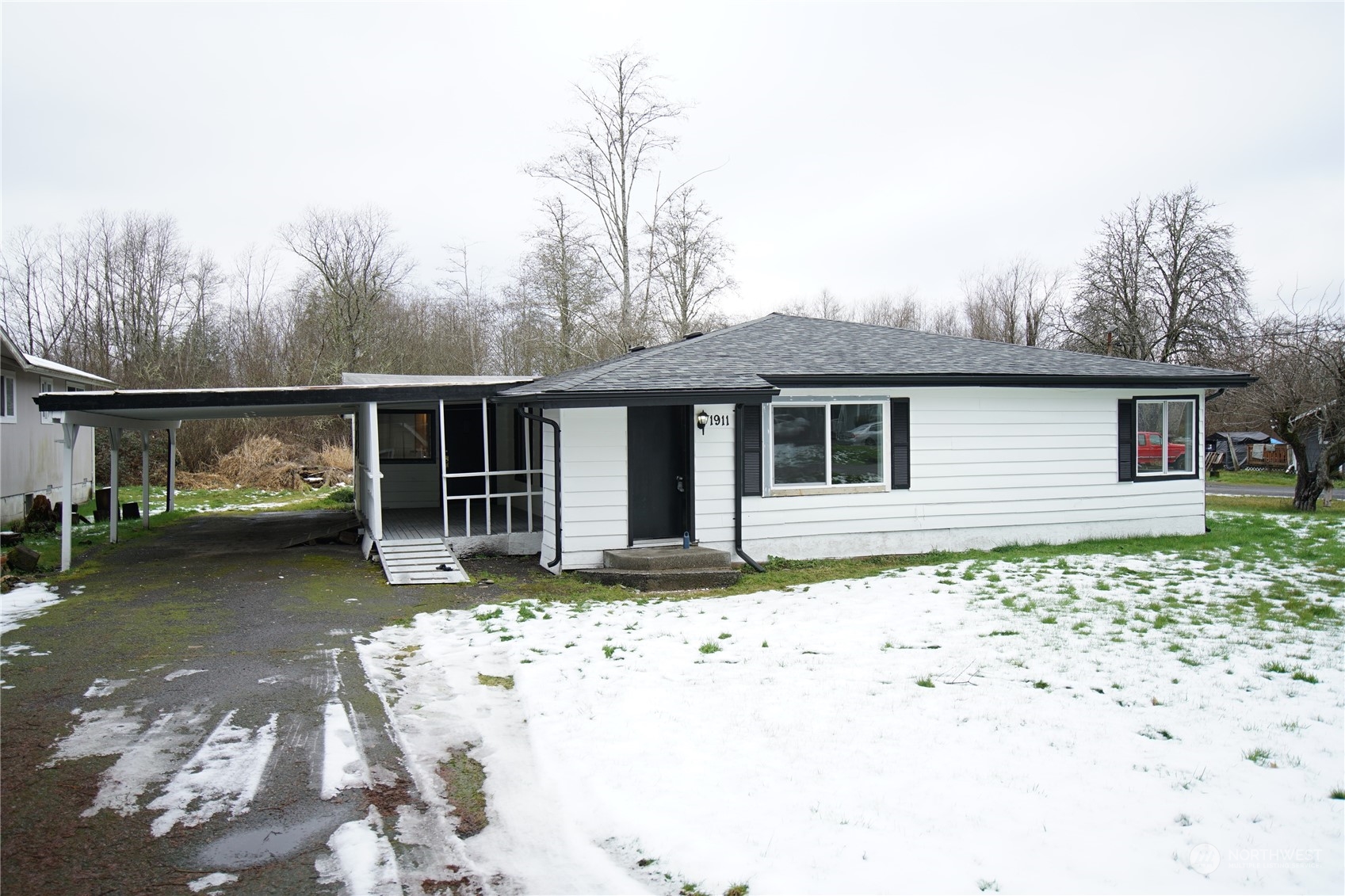 1911 Harding Road Aberdeen, WA 98520 - Photo 5 of 24