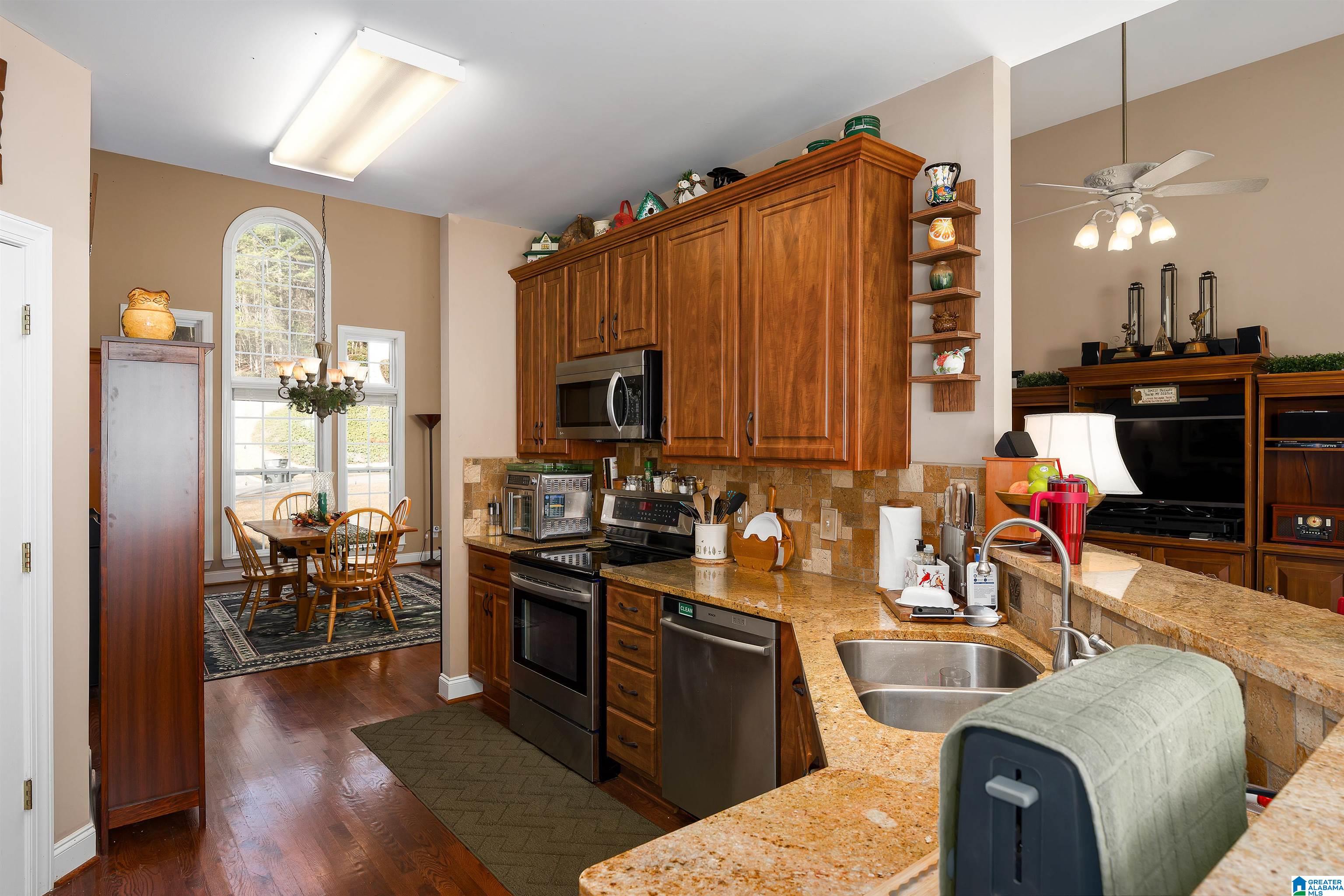 112 Autumn View Drive Sterrett, AL 35147 - Photo 13 of 37