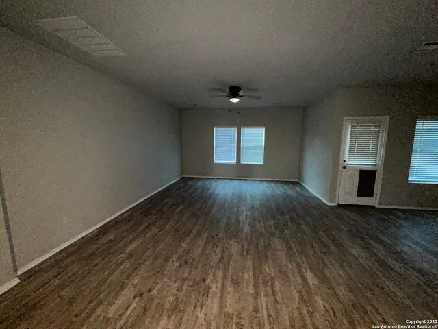 $2,600 | 8531 Laxey Wheel, San Antonio, TX 78254