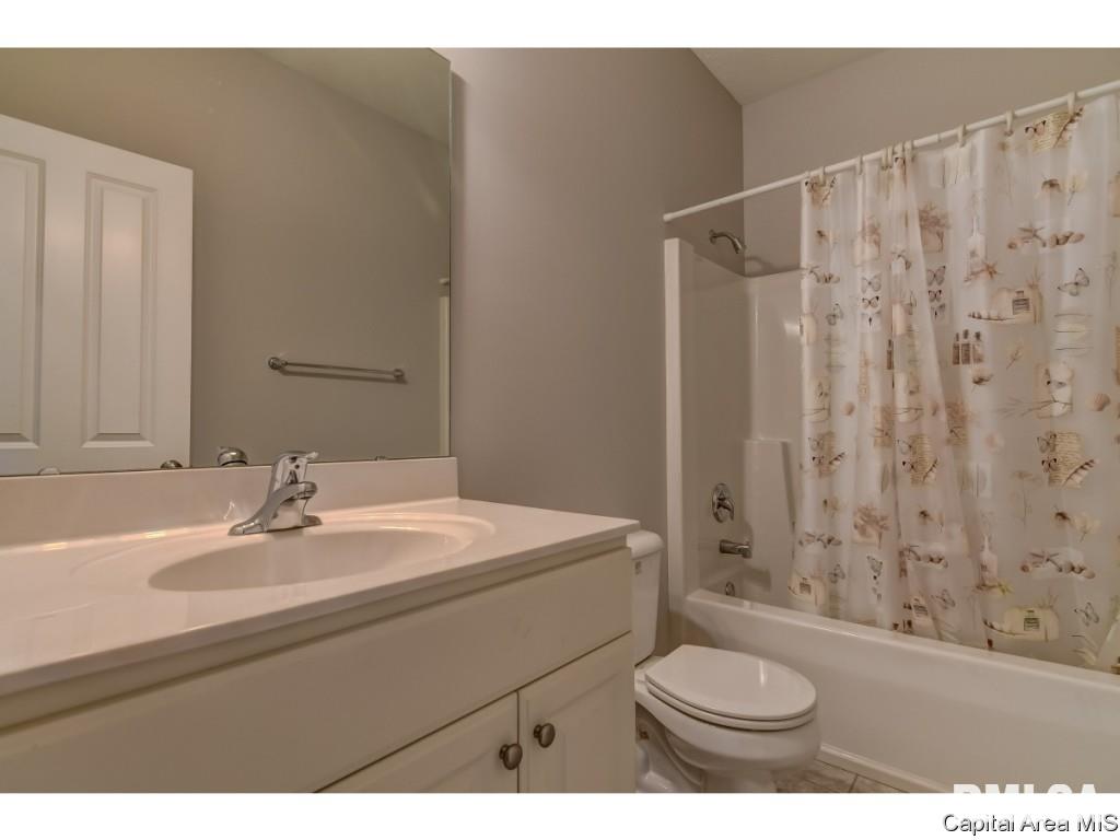 446 Elle Court Springfield, IL 62711 - Photo 2 of 28