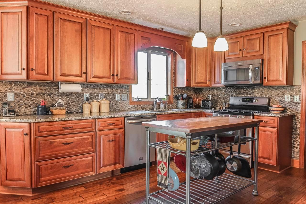 145 Whiley Road Northwest Lancaster, OH 43130 - Photo 8 of 28