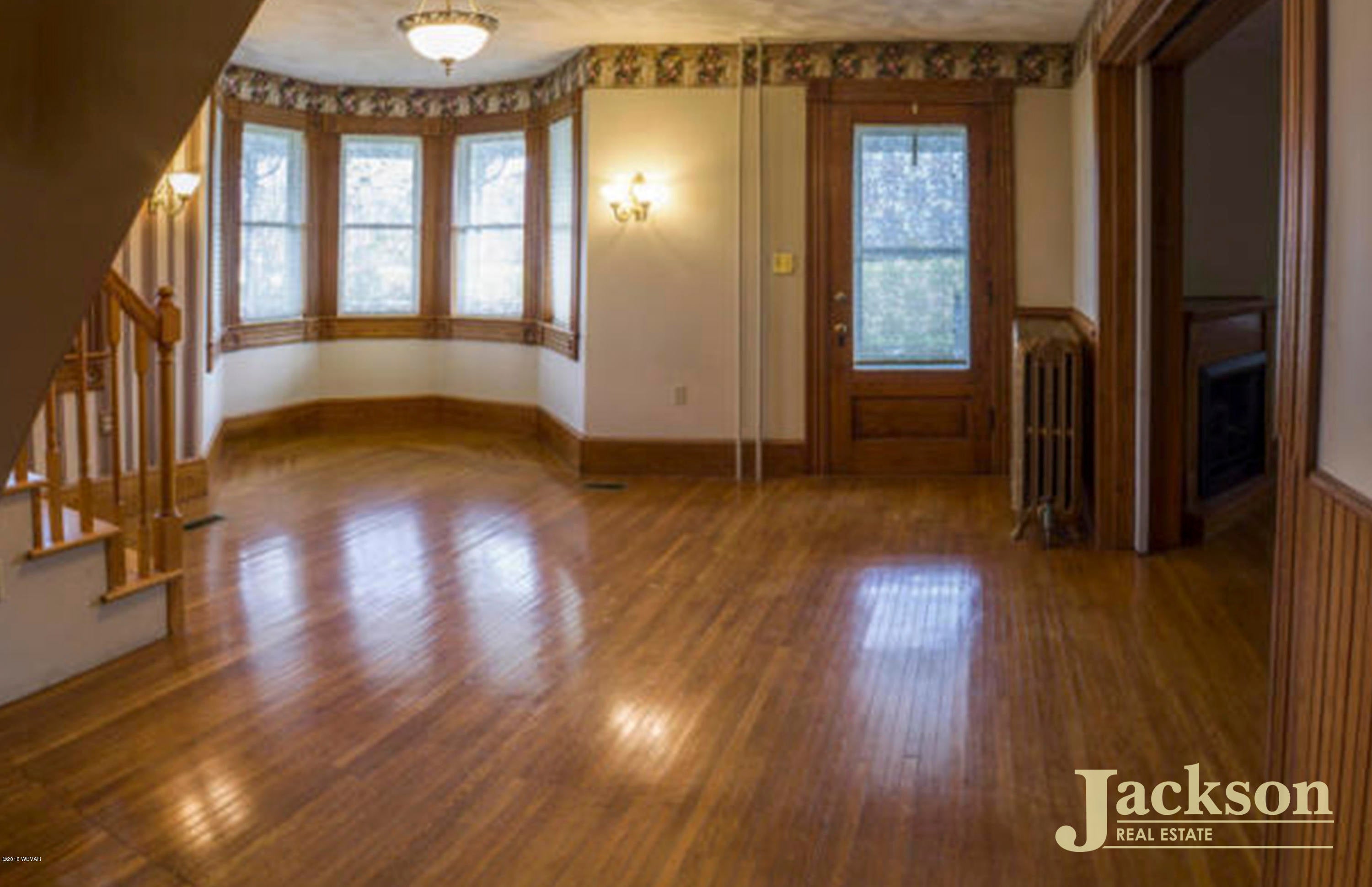 836 River Road Jersey Shore, PA 17740 - Photo 7 of 15 Foyer