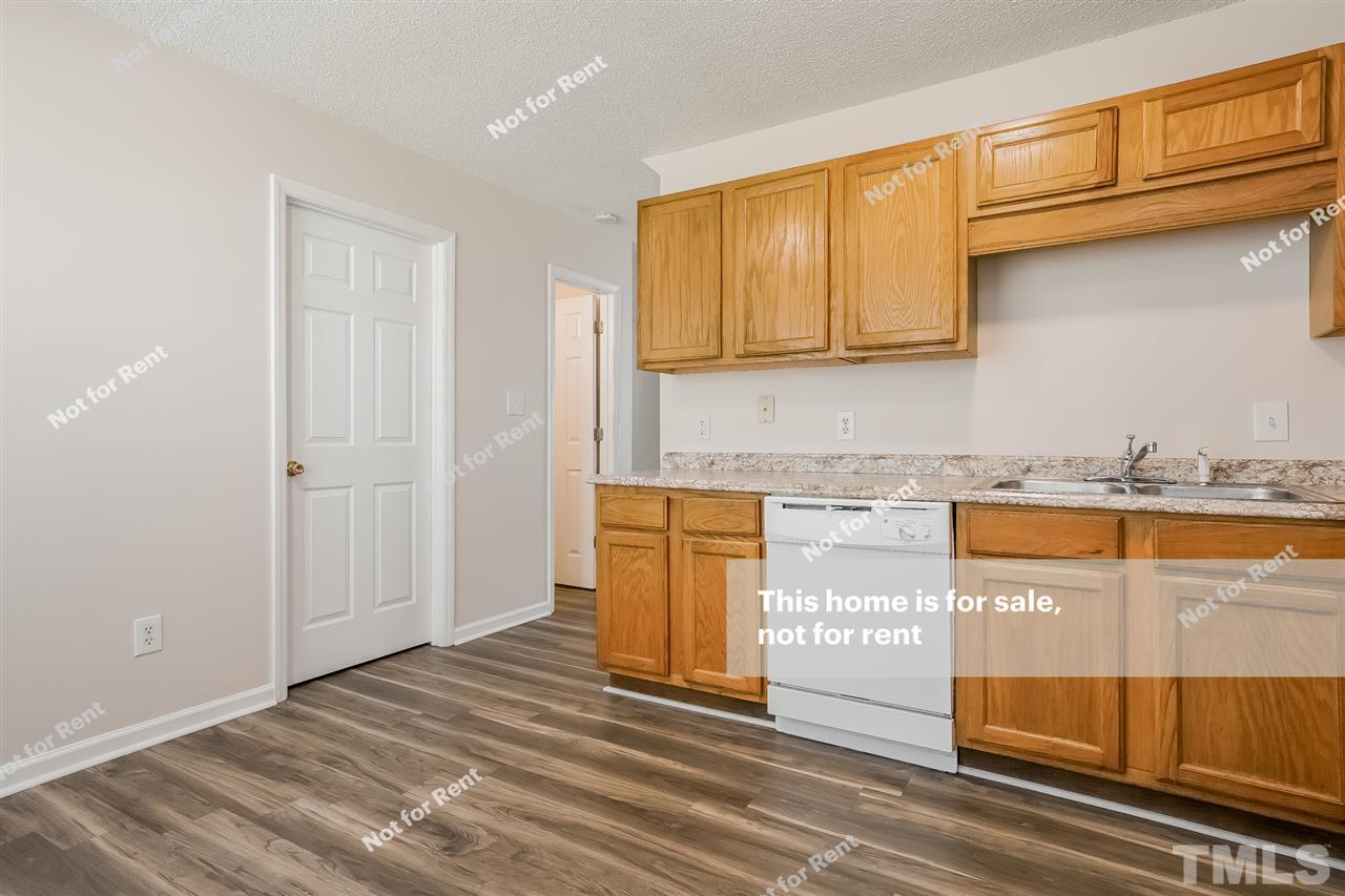 2207 Violet Bluff Court Raleigh, NC 27610 - Photo 10 of 25 Gallery Image 10