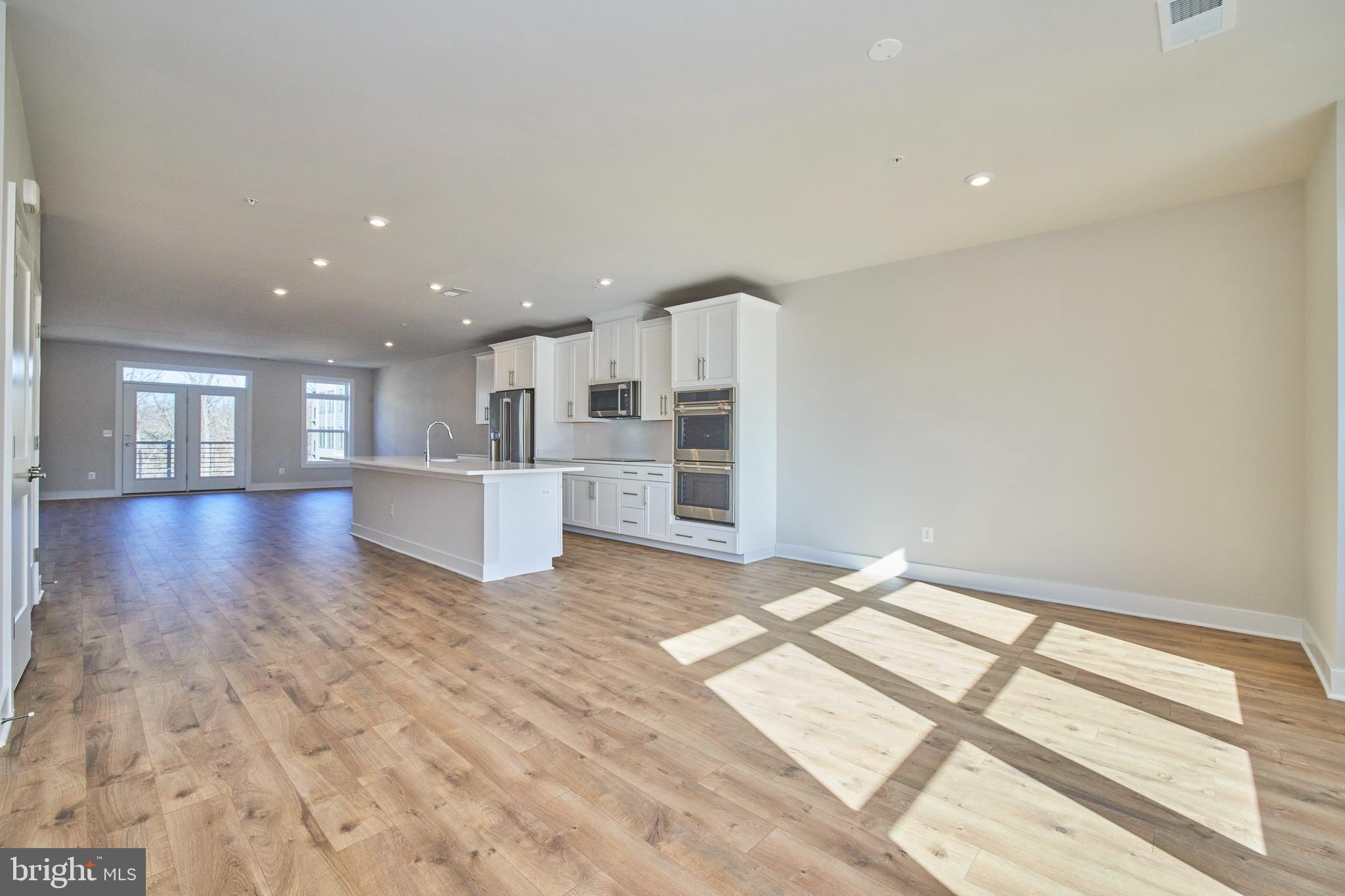 1682 Bandit Loop, Unit 14B Reston, VA 20190 - Photo 11 of 44 Kitchen