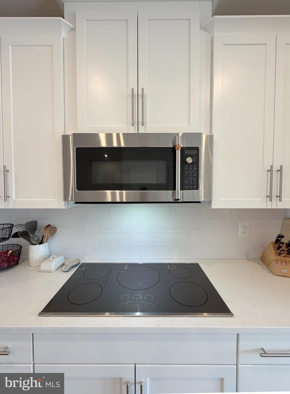 1682 Bandit Loop, Unit 14B Reston, VA 20190 - Photo 19 of 44 Kitchen detail