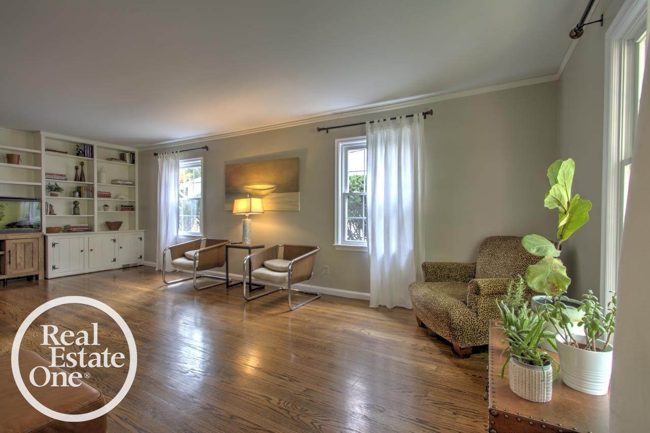 212 Moross Road Grosse Pointe Farms, MI 48236 - Photo 5 of 47