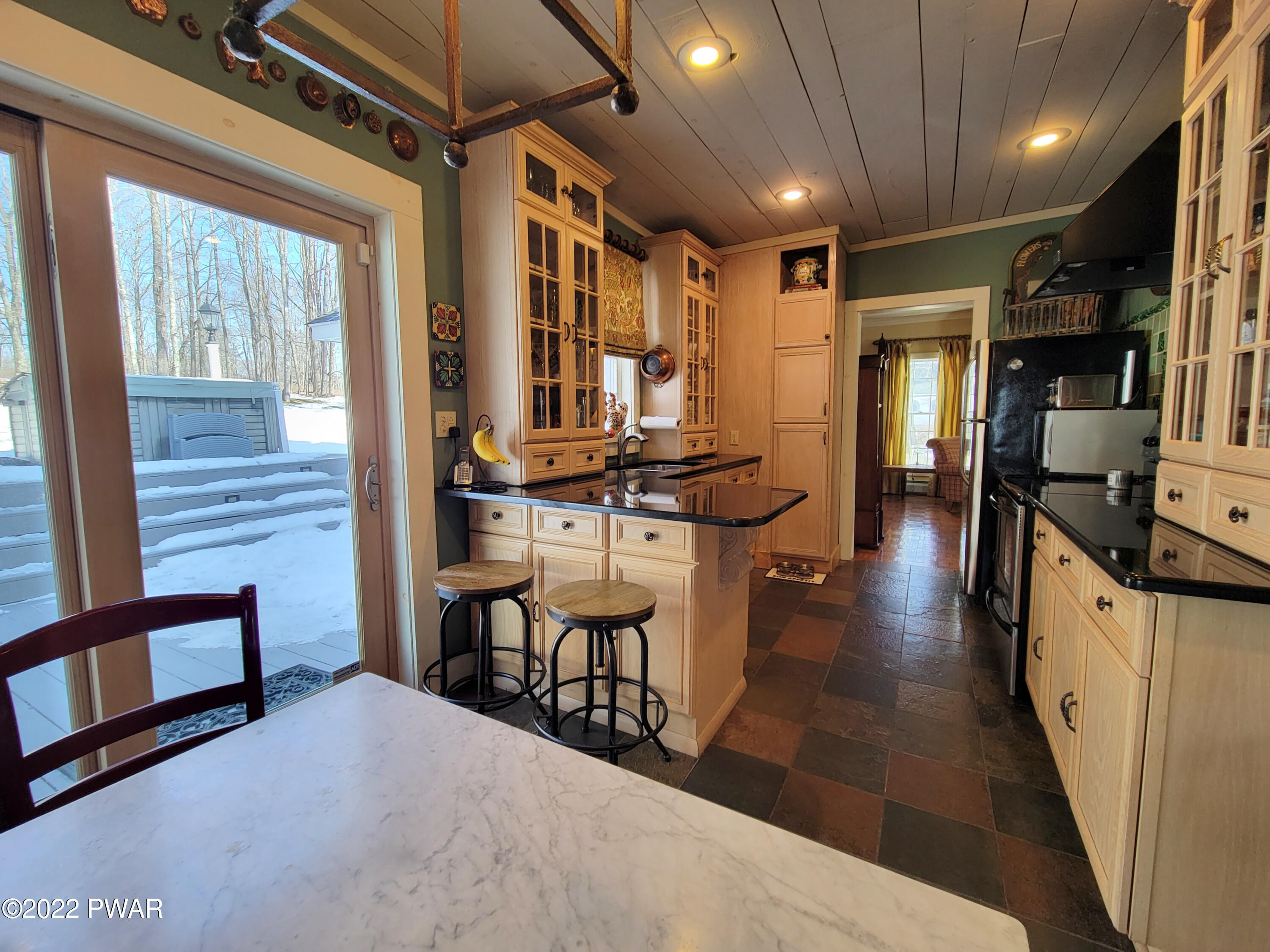 399 Como Road Lake Como, PA 18437 - Photo 9 of 30 Eat-In Kitchen