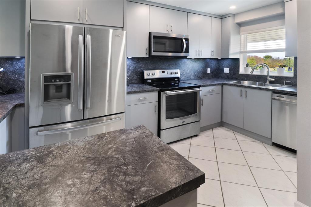 1785 North Andrews Square, Unit 308E Fort Lauderdale, FL 33311 - Photo 2 of 23