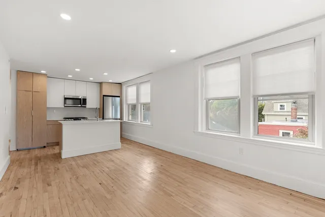 $3,200 | 26 Bradlee Road, Unit 405, Medford, MA 02155