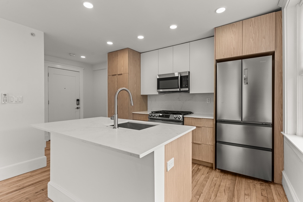 26 Bradlee Road, Unit 405 Medford, MA 02155 - Photo 2 of 5