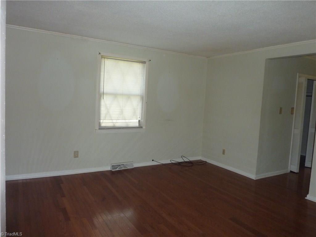 910 Hickory Chapel Road High Point, NC 27260 - Photo 7 of 20 Gallery Image 7