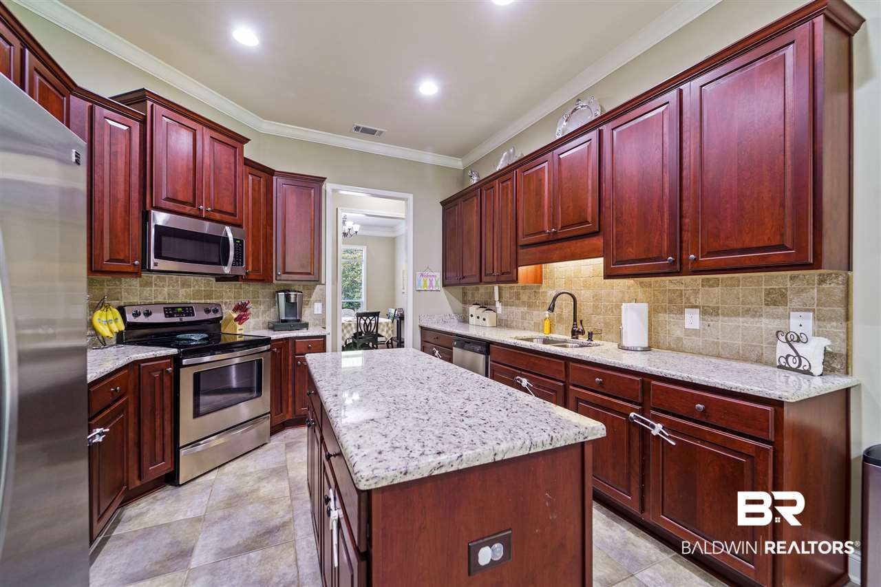 9692 Tanager Lane Daphne, AL 36527 - Photo 11 of 28 Kitchen